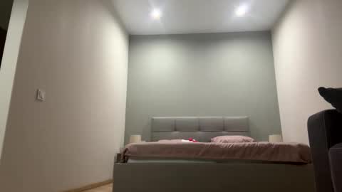 Snapshot of forbiddennvelvet chatting on 11/10/25, 04:39 forbiddennvelvet online show from 11/10/25, 04:39