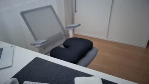 Forbidden Shape online show from 07/13/26, 01:14