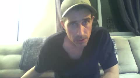 Snapshot of fouraide42 chatting on 12/12/24, 12:05 fouraide42 online show from 12/12/24, 12:05