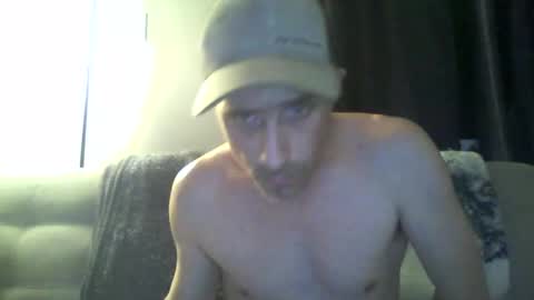 Snapshot of fouraide42 chatting on 12/12/24, 06:25 fouraide42 online show from 12/12/24, 06:25