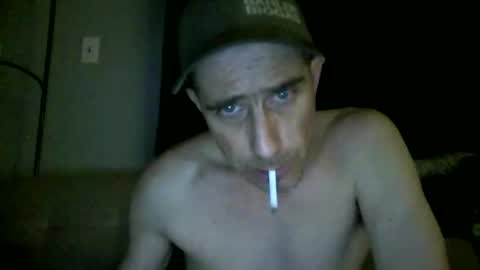 Snapshot of fouraide42 chatting on 12/17/24, 08:56 fouraide42 online show from 12/17/24, 08:56