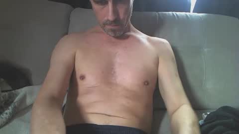 Snapshot of fouraide42 chatting on 03/08/25, 03:45 fouraide42 online show from 03/08/25, 03:45