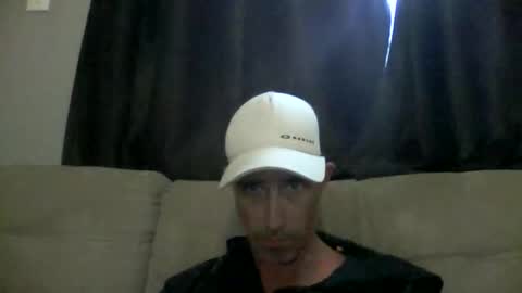 Snapshot of fouraide42 chatting on 02/15/26, 07:54 fouraide42 online show from 02/15/26, 07:54