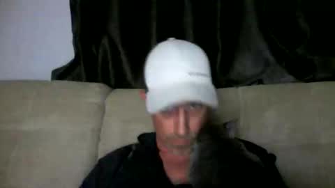 Snapshot of fouraide42 chatting on 02/17/26, 08:11 fouraide42 online show from 02/17/26, 08:11