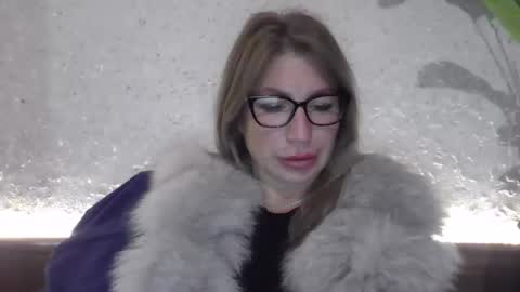 Snapshot of fox_red_lady7 chatting on 12/06/24, 09:35 fox_red_lady7 online show from 12/06/24, 09:35