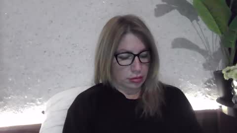 Snapshot of fox_red_lady7 chatting on 12/07/24, 08:05 fox_red_lady7 online show from 12/07/24, 08:05