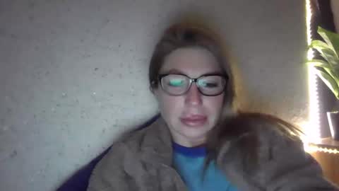 Snapshot of fox_red_lady7 chatting on 02/07/25, 09:15 fox_red_lady7 online show from 02/07/25, 09:15