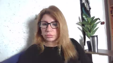 Snapshot of fox_red_lady7 chatting on 03/06/25, 07:57 fox_red_lady7 online show from 03/06/25, 07:57