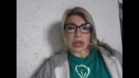 fox_red_lady7 online show from 02/08/26, 09:23