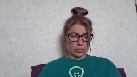 fox_red_lady7 online show from 02/21/26, 09:21