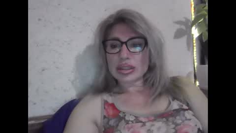 fox_red_lady7 online show from 03/29/26, 09:04