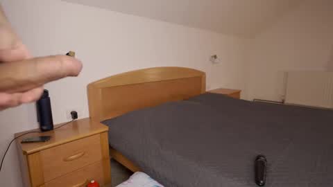 CUSTOM PHOTOS AND VIDEOS -  online show from 02/16/26, 11:50