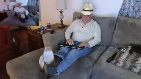 Hunter online show from 02/08/25, 03:08