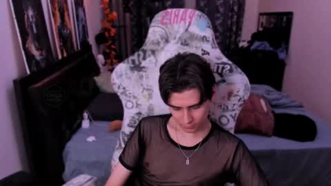 Foxicfu online show from 05/05/26, 03:42