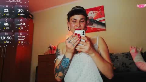 Snapshot of foxrinehelen chatting on 02/28/25, 06:09 Helen - My streams are Monday - Friday at 8 AM NY time online show from 02/28/25, 06:09