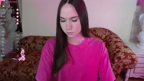 Snapshot of foxxy_girl_ chatting on 11/23/25, 05:07 andice online show from 11/23/25, 05:07