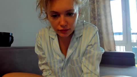 Foxy online show from 05/19/26, 01:56