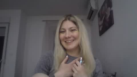 foxy_bright online show from 03/21/26, 07:17