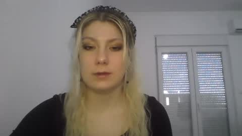 foxy_bright online show from 03/29/26, 11:54