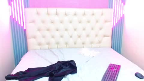 Ella online show from 01/31/25, 06:14