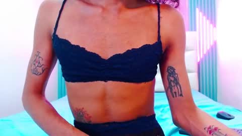 Ella online show from 12/05/25, 03:52