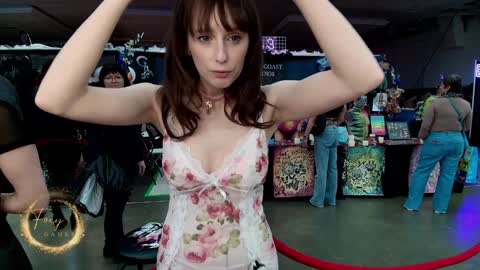 Snapshot of foxy_gamer chatting on 02/01/25, 10:44 Lex Vive foxygamer cb online show from 02/01/25, 10:44