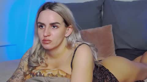 Snapshot of foxy_kimmi chatting on 02/24/26, 06:33 Foxy Kimmi online show from 02/24/26, 06:33