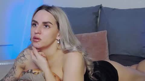 Snapshot of foxy_kimmi chatting on 02/27/26, 06:46 Foxy Kimmi online show from 02/27/26, 06:46