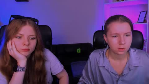 Snapshot of foxy_tease_ chatting on 11/06/25, 09:54 foxy_tease_ online show from 11/06/25, 09:54