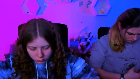 Snapshot of foxy_tease_ chatting on 11/25/25, 08:20 foxy_tease_ online show from 11/25/25, 08:20