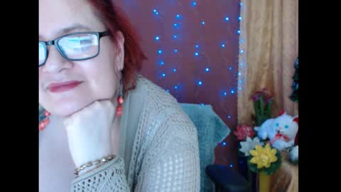 Snapshot of foxydesiree chatting on 12/19/25, 04:25 foxydesiree online show from 12/19/25, 04:25