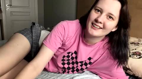 Kate online show from 09/17/25, 08:27