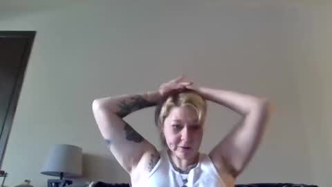 foxyfang online show from 12/21/25, 05:09