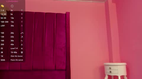 foxyhillx online show from 12/18/25, 08:04