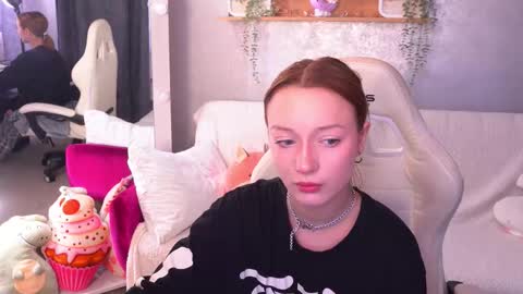 Maya online show from 10/10/25, 07:18