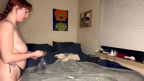 Snapshot of foxyredddd chatting on 12/30/24, 03:47 beautiful blair online show from 12/30/24, 03:47