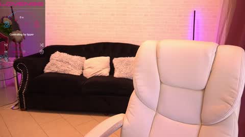 Snapshot of foxyykate chatting on 12/06/24, 11:22 Kate online show from 12/06/24, 11:22