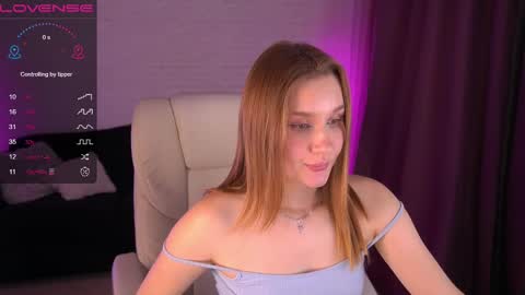 Snapshot of foxyykate chatting on 12/23/24, 04:55 Kate online show from 12/23/24, 04:55