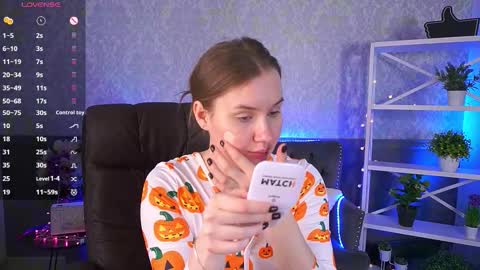 Snapshot of foxyykate chatting on 11/21/25, 02:54 Kate online show from 11/21/25, 02:54