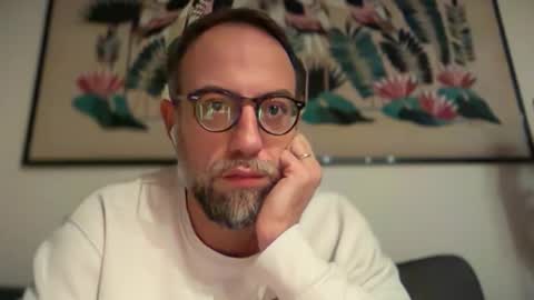 Snapshot of fra___ chatting on 12/15/25, 11:53 fra___ online show from 12/15/25, 11:53