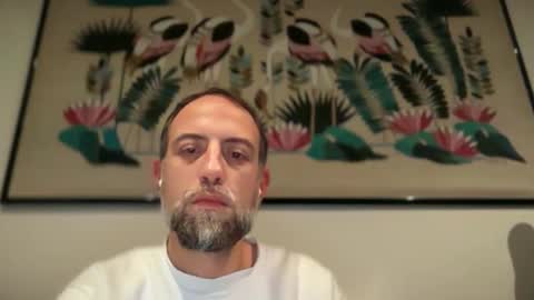 Snapshot of fra___ chatting on 12/16/25, 05:40 fra___ online show from 12/16/25, 05:40