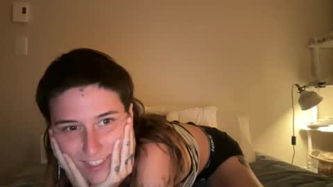 Chlo online show from 09/19/25, 01:51