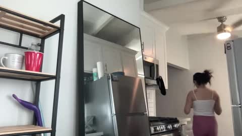 Angel online show from 10/10/25, 04:28