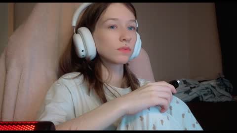 Snapshot of fran_bow chatting on 02/02/25, 05:15 fran_bow online show from 02/02/25, 05:15