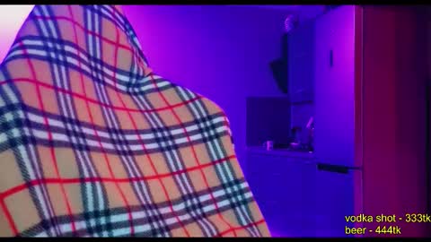 Snapshot of fran_bow chatting on 10/25/25, 01:51 fran_bow online show from 10/25/25, 01:51