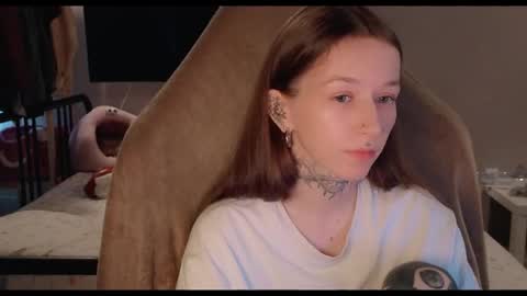 fran_bow online show from 05/09/26, 02:11