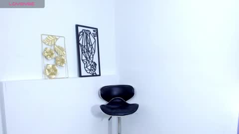 Snapshot of fran_dess chatting on 02/25/25, 08:41 FRAN DESS online show from 02/25/25, 08:41