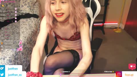 Snapshot of fran_qt chatting on 03/08/25, 07:42 Fran online show from 03/08/25, 07:42