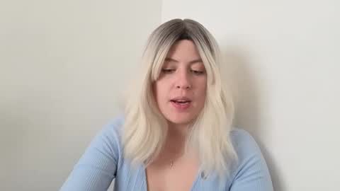 Francesca online show from 09/19/25, 09:04