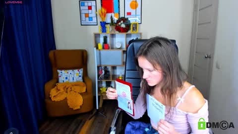 Snapshot of francescacollins chatting on 01/10/25, 10:39 Fran online show from 01/10/25, 10:39